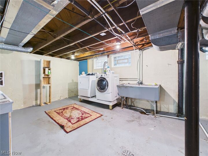 Property Photo:  683 E Ford Avenue  OH 44203 