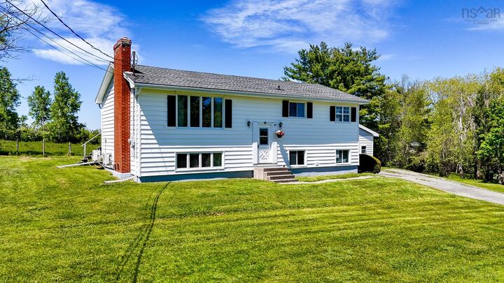 Property Photo:  10 Leighton Drive  NS B0N 1L0 