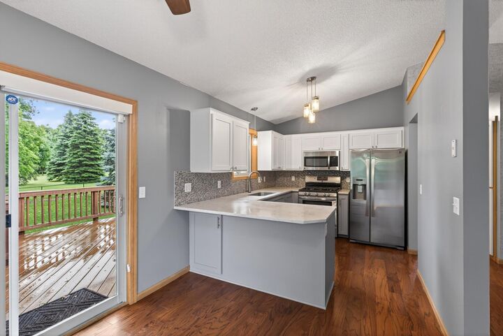 Property Photo:  9850 Wynstone Drive  MN 55125 