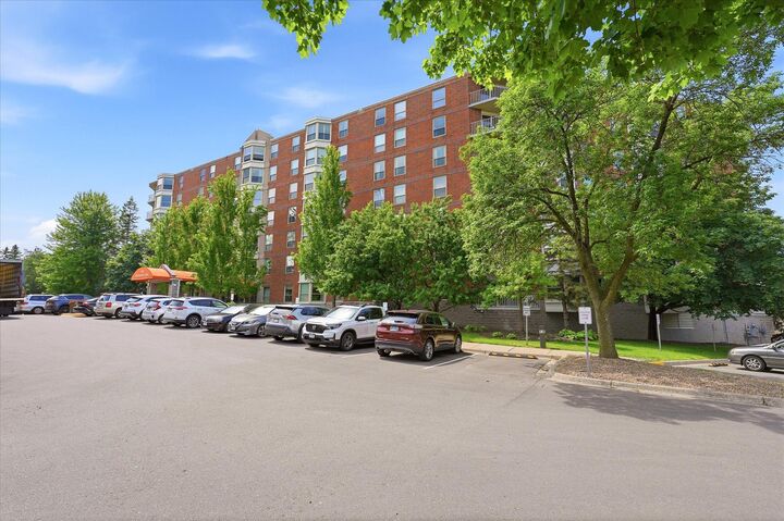 Property Photo:  1425 W 28th Street 322  MN 55408 