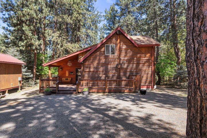 Property Photo:  19078 Choctaw Road  OR 97702 