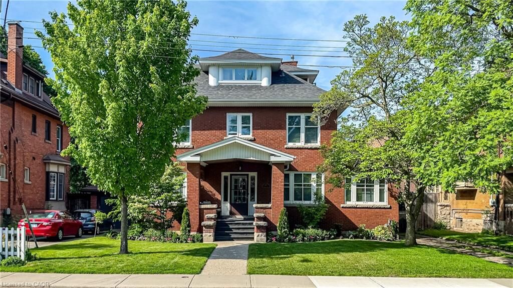 Property Photo:  125 Delaware Avenue  ON L8M 1V2 