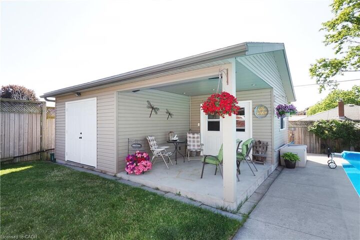Property Photo:  26 Woodhaven Road  ON N2C 1T6 