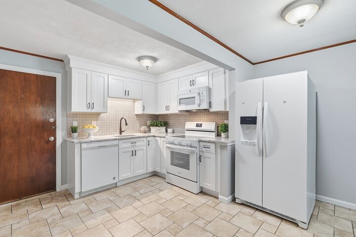 Property Photo:  39 Pleasant Street A6  MA 01532 