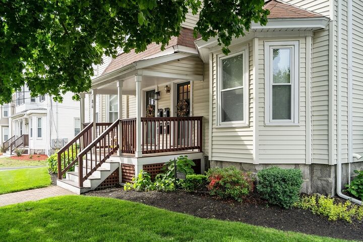 Property Photo: 86 Brown St 4 MA 02453