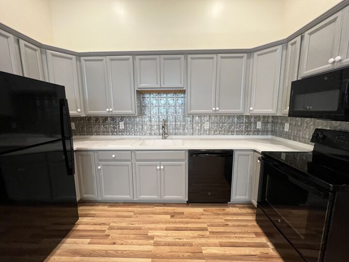 Property Photo:  352 Manchaug Road 3  MA 01590 