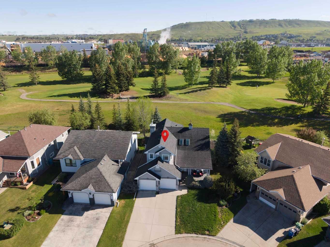 Property Photo:  37 Riverview Close  AB T4C 1K7 