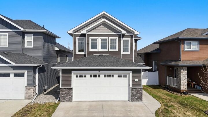 Photo de la propriété:  118 Viscount Drive  AB T4R 0M6 