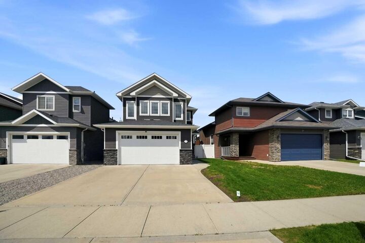 Property Photo: 118 Viscount Drive AB T4R 0M6