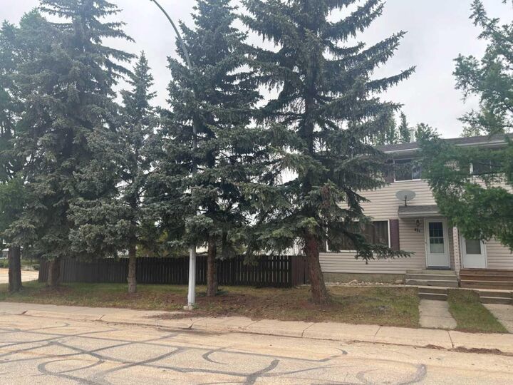Property Photo:  45A Kallbom Crescent  AB T7S 1E3 