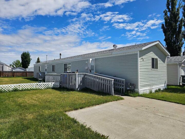 Property Photo: 64 Westover Avenue AB T0L 0T0
