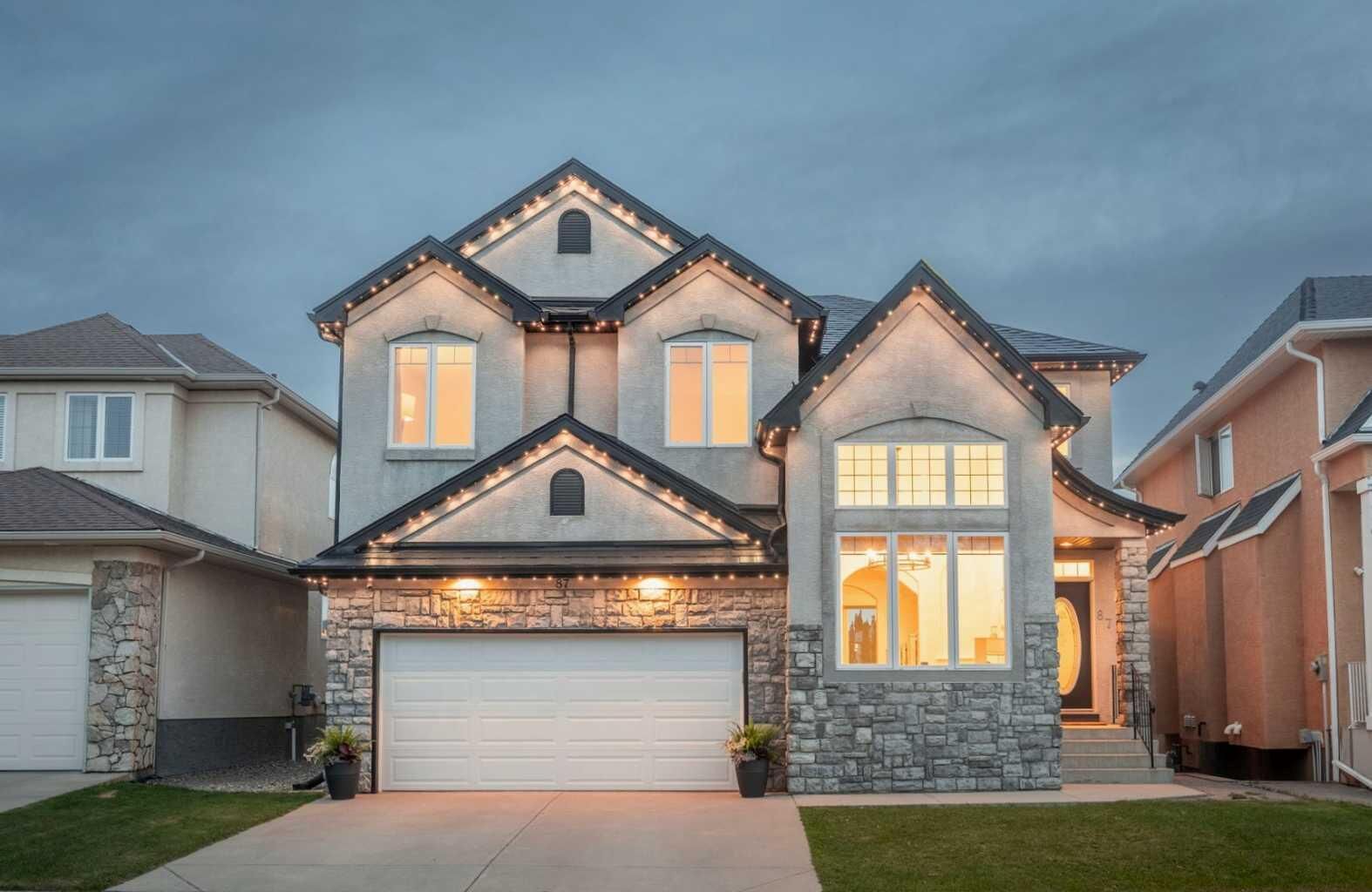 Property Photo:  87 Royal Birch Point NW  AB T3G 5P9 
