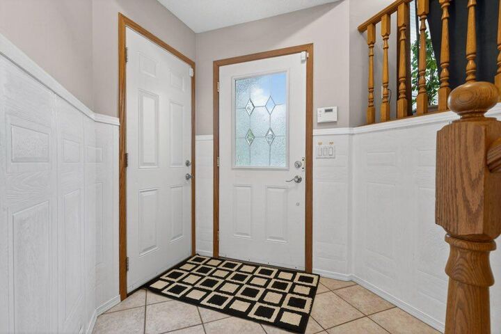 Property Photo:  156 Rivercroft Close SE  AB T2C 3X1 