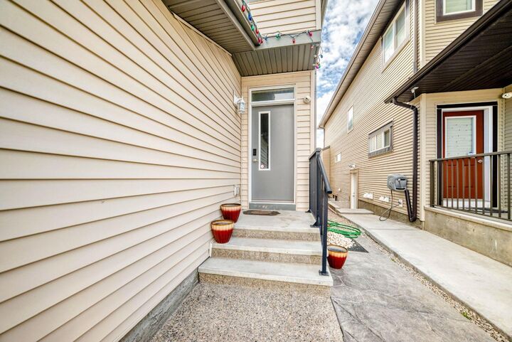 Property Photo:  85 Savanna Close NE  AB T3J 0X7 