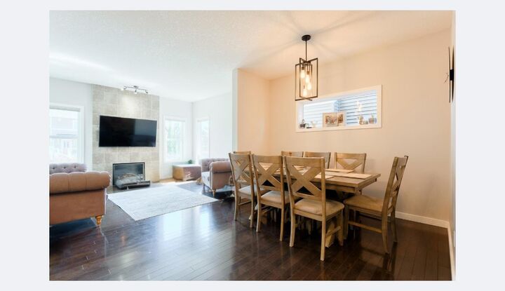Property Photo:  40 Sunrise Terrace  AB T4C 0V3 