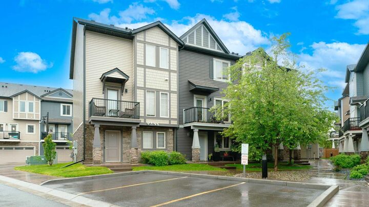 Photo de la propriété: 340 Legacy Point SE AB T2X 3Z3