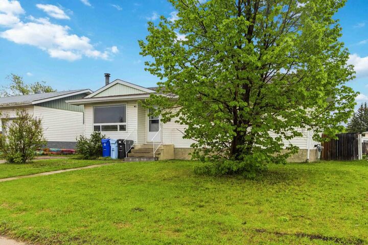 Property Photo:  481 Signal Road  AB T9H 3W4 