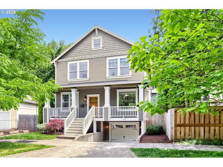 Property Photo:  7604 N Washburne Ave  OR 97217 