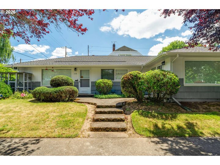 Property Photo:  1026 SE Nehalem St  OR 97202 