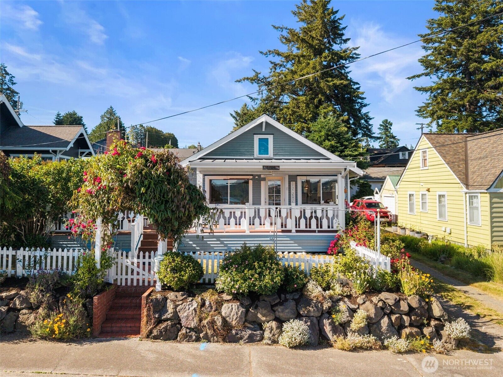 Property Photo:  2708 E 10th Street  WA 98310 
