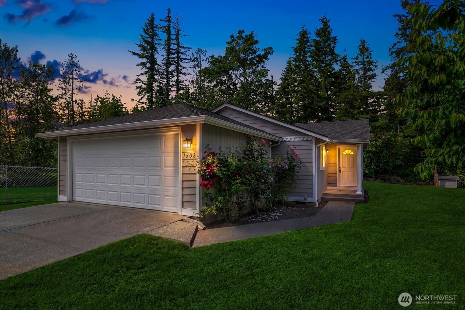 Property Photo:  1502  Elizabeth Lane  WA 98251 