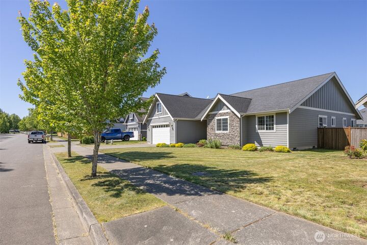 Property Photo:  803  Mapleridge Drive  WA 98247 