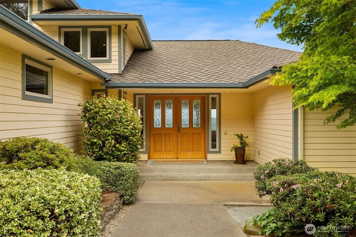 Property Photo:  1312  W Street NW  WA 98001 
