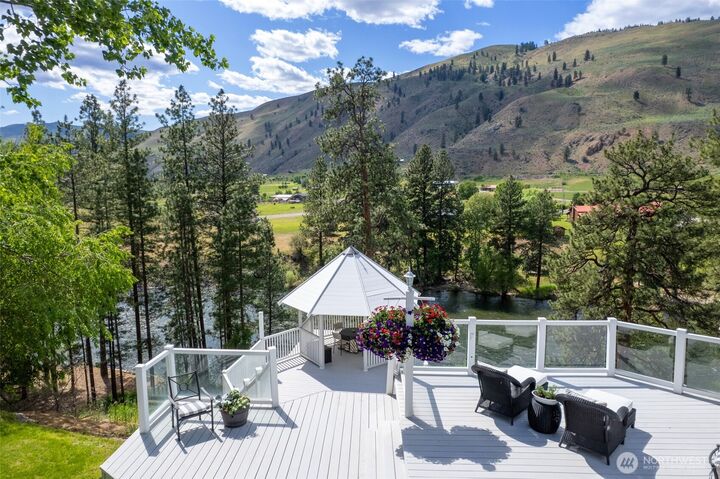 Property Photo:  3 A  Ross Road  WA 98856 