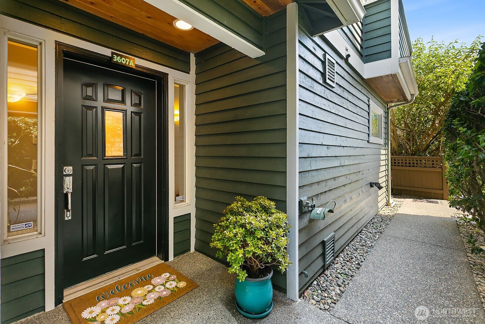 Property Photo:  3607  22nd Avenue W A  WA 98199 