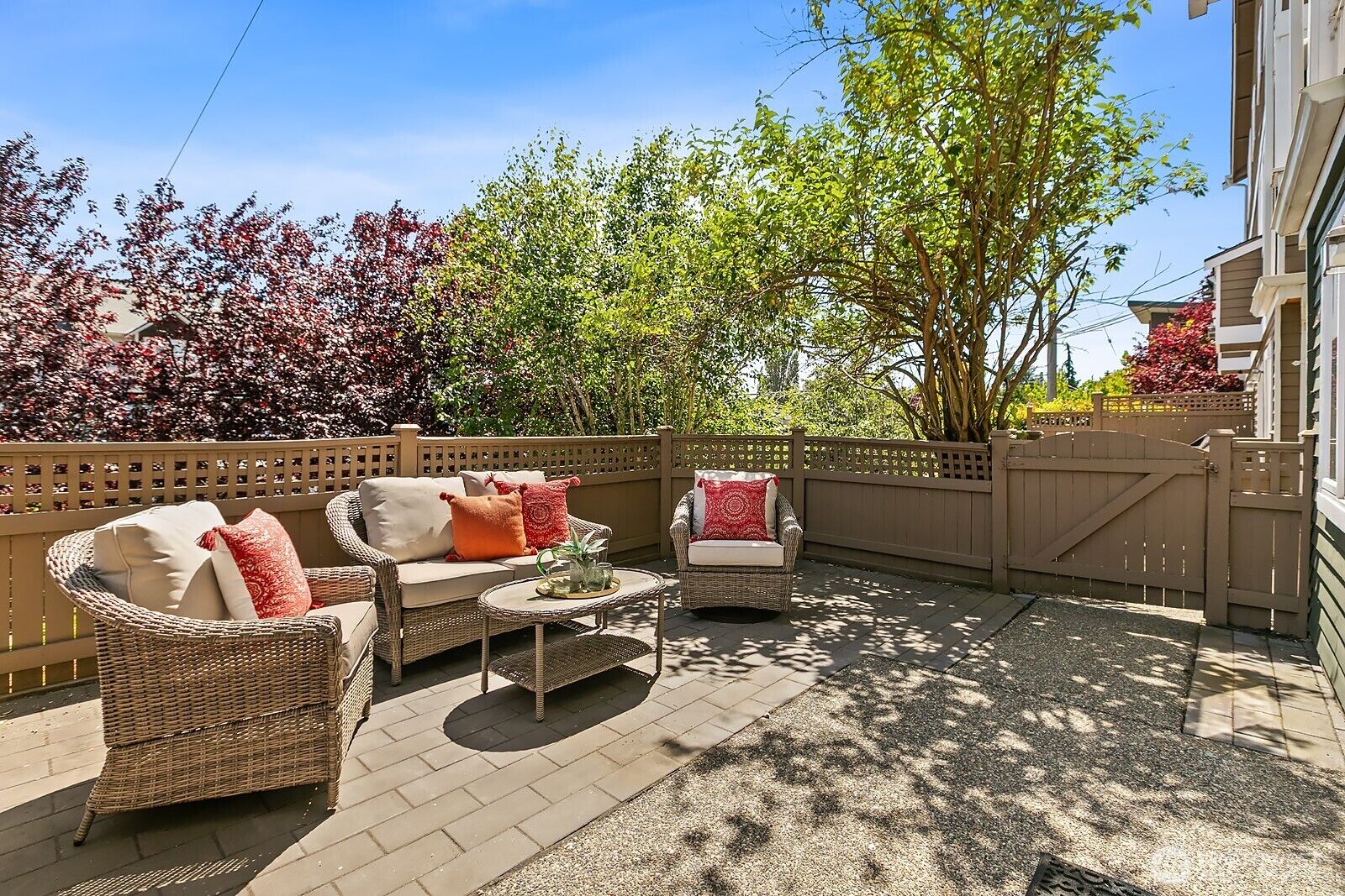 Property Photo: 3607 22nd, Unit A Avenue W A WA 98199
