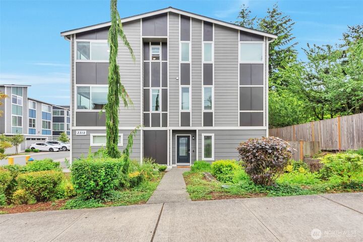 Property Photo:  3312  156th Street SW A4  WA 98087 