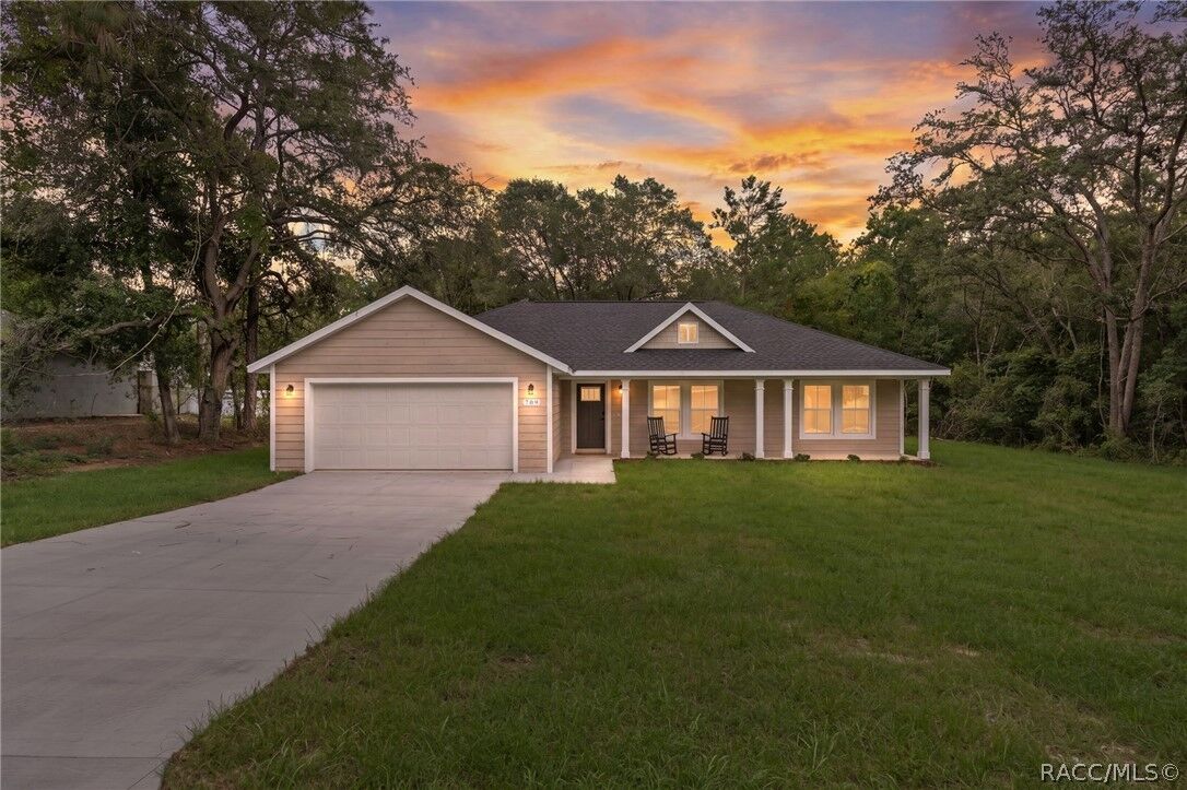 Property Photo:  789 N Fitzpatrick Avenue  FL 34453 