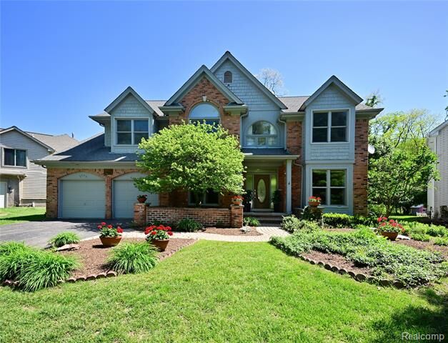 Property Photo: 2749 Nicole Court MI 48324