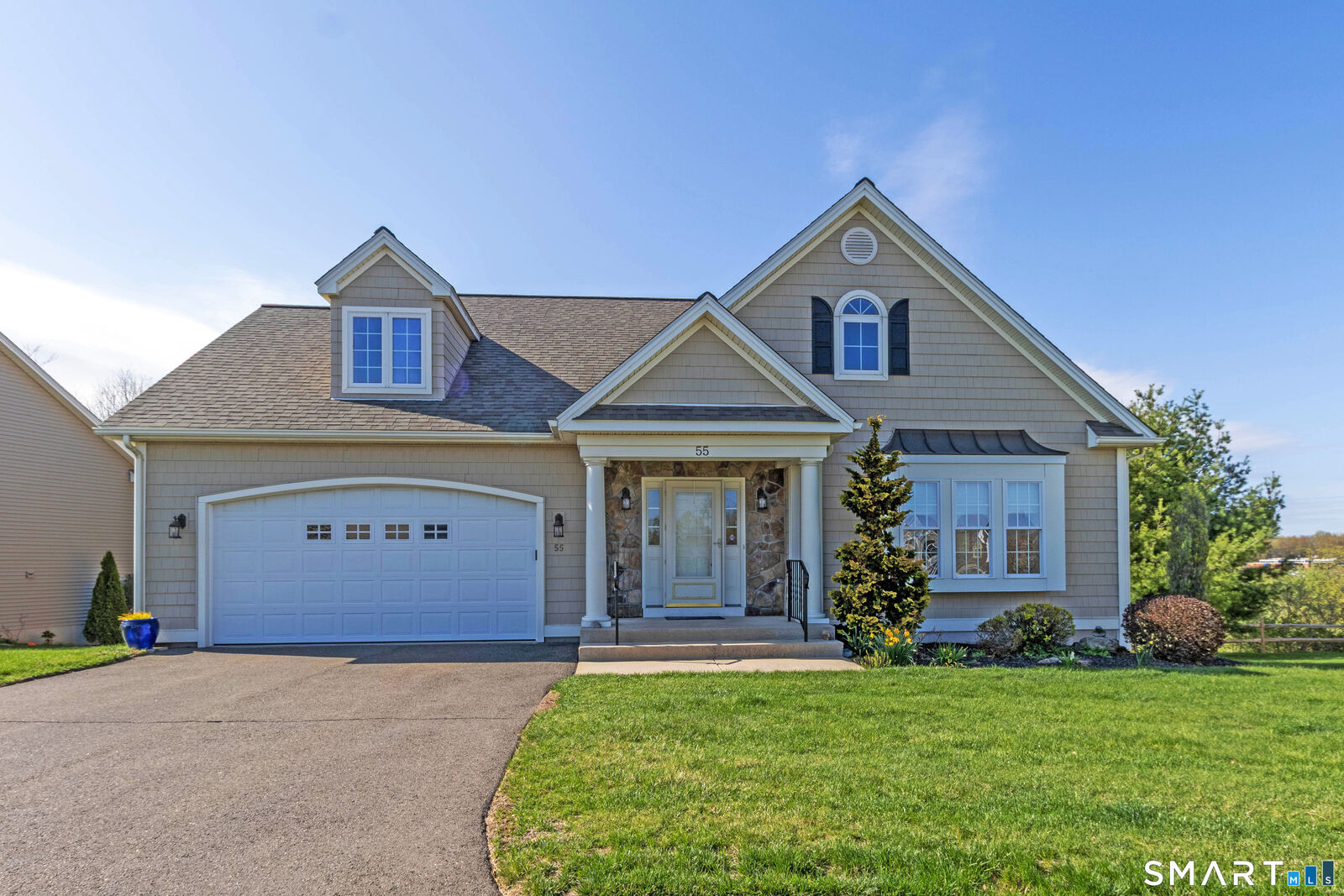 Property Photo: 55 Dogwood Court 55 CT 06067