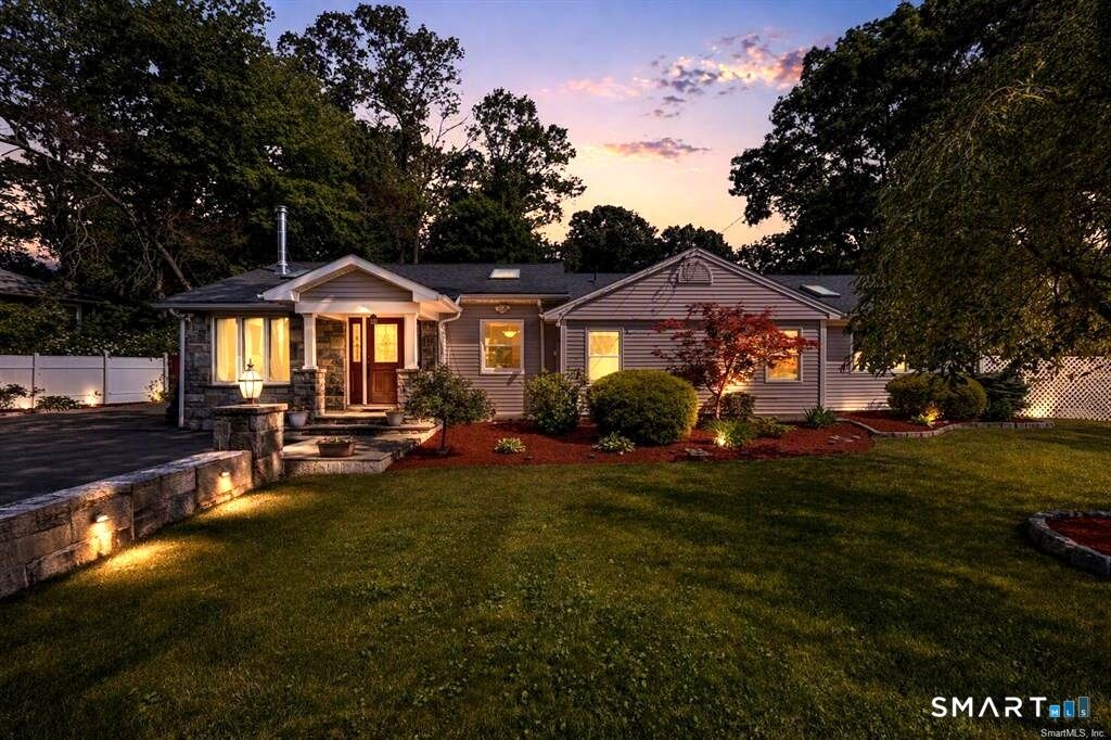 Property Photo:  5 Caddy Road  CT 06851 