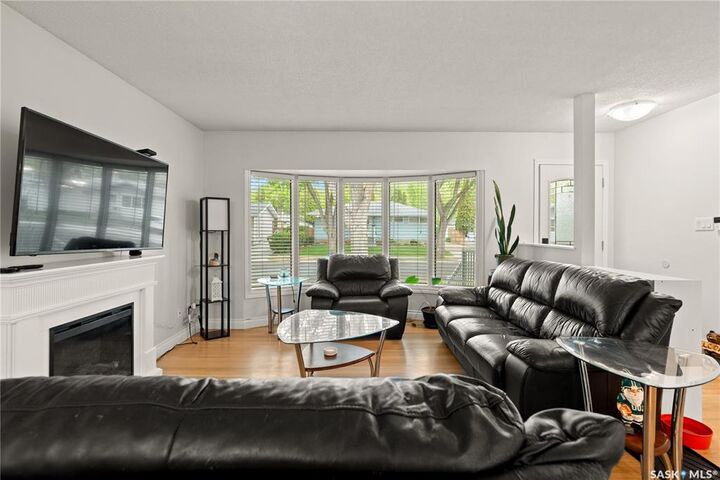 Property Photo: 17 Anderson Avenue SK S4S 4R3