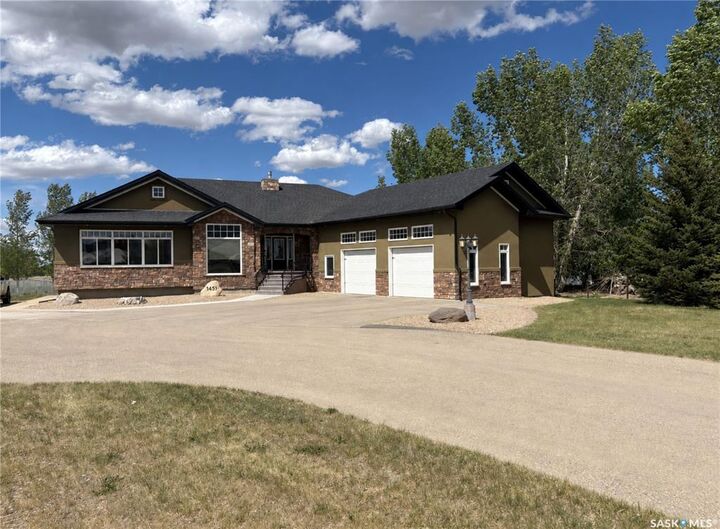 Property Photo: 1451 1st Avenue NW SK S4H 3E3