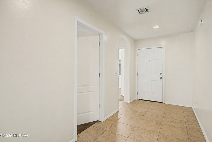 Property Photo: 6662 S Avenida Santa Carolina AZ 85756