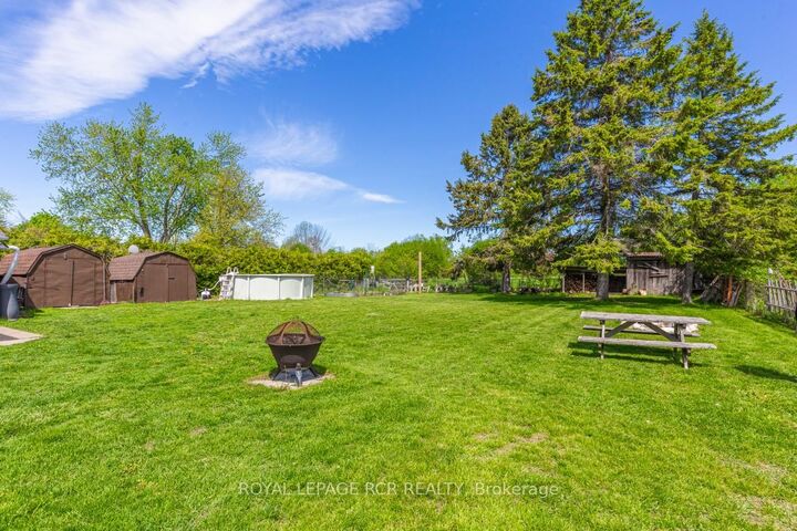 Property Photo: 2872 Sunset Drive ON L0K 1B0