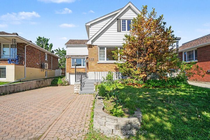 Property Photo:  352 Lacasse Avenue  ON K1L 7A9 