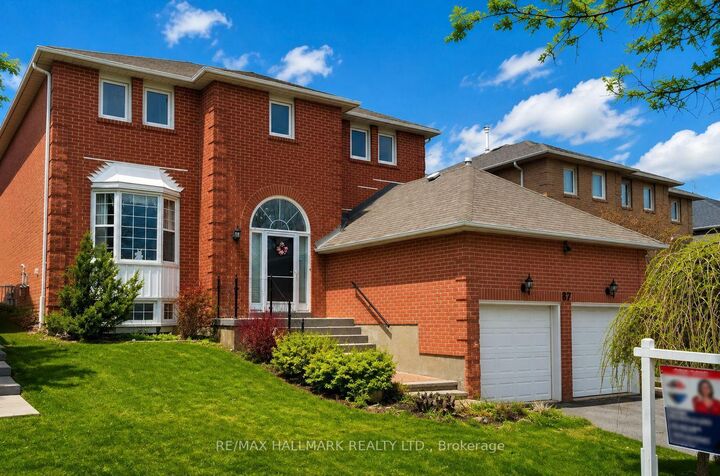 Property Photo: 87 Autumn Way ON L4G 4P7