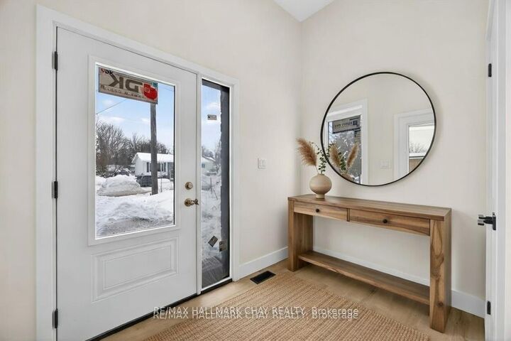 Property Photo: 26 Rose Avenue ON L3V 6B4