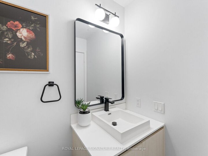 Property Photo: 251 Manitoba Street S 132 ON M8Y 0C7