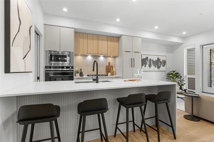 Property Photo: 2341 Bear Mountain Pkwy #601 BC V9B 6V1