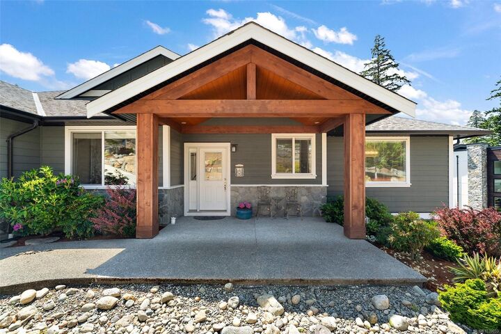 Property Photo:  460 Pelican Dr  BC V9C 0A4 