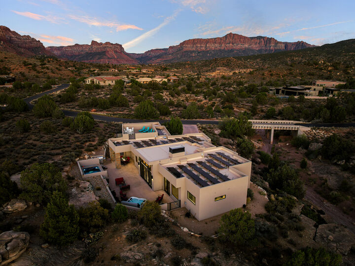 Property Photo:  3000 Navajo Way  UT 84767 
