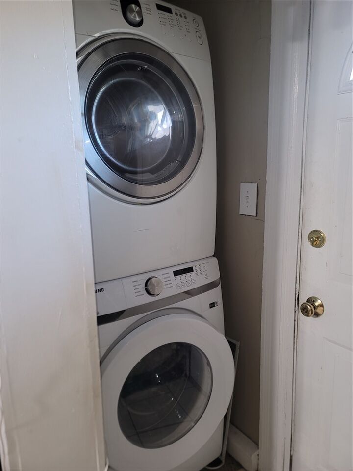 Property Photo:  121 S 12th St  PA 15203 