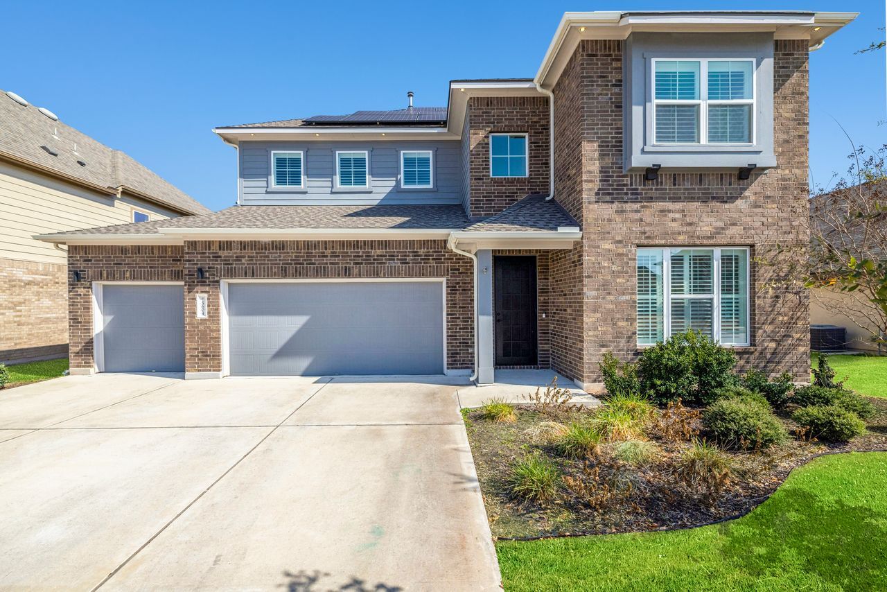 Property Photo: 5604 Anaheim Avenue TX 78660