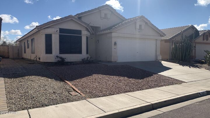 Property Photo: 18207 N 5th Avenue AZ 85023