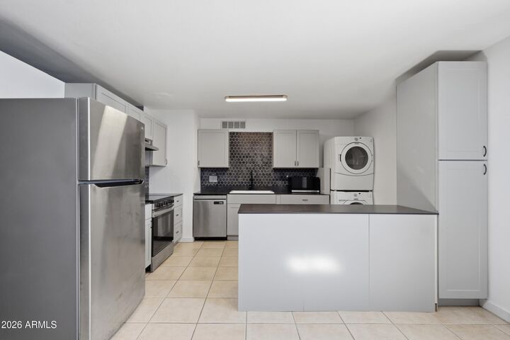 Property Photo:  5408 S 46th Place  AZ 85040 